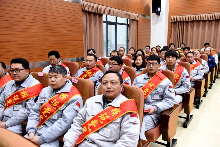 現(xiàn)場勞模2_副本_副本.jpg